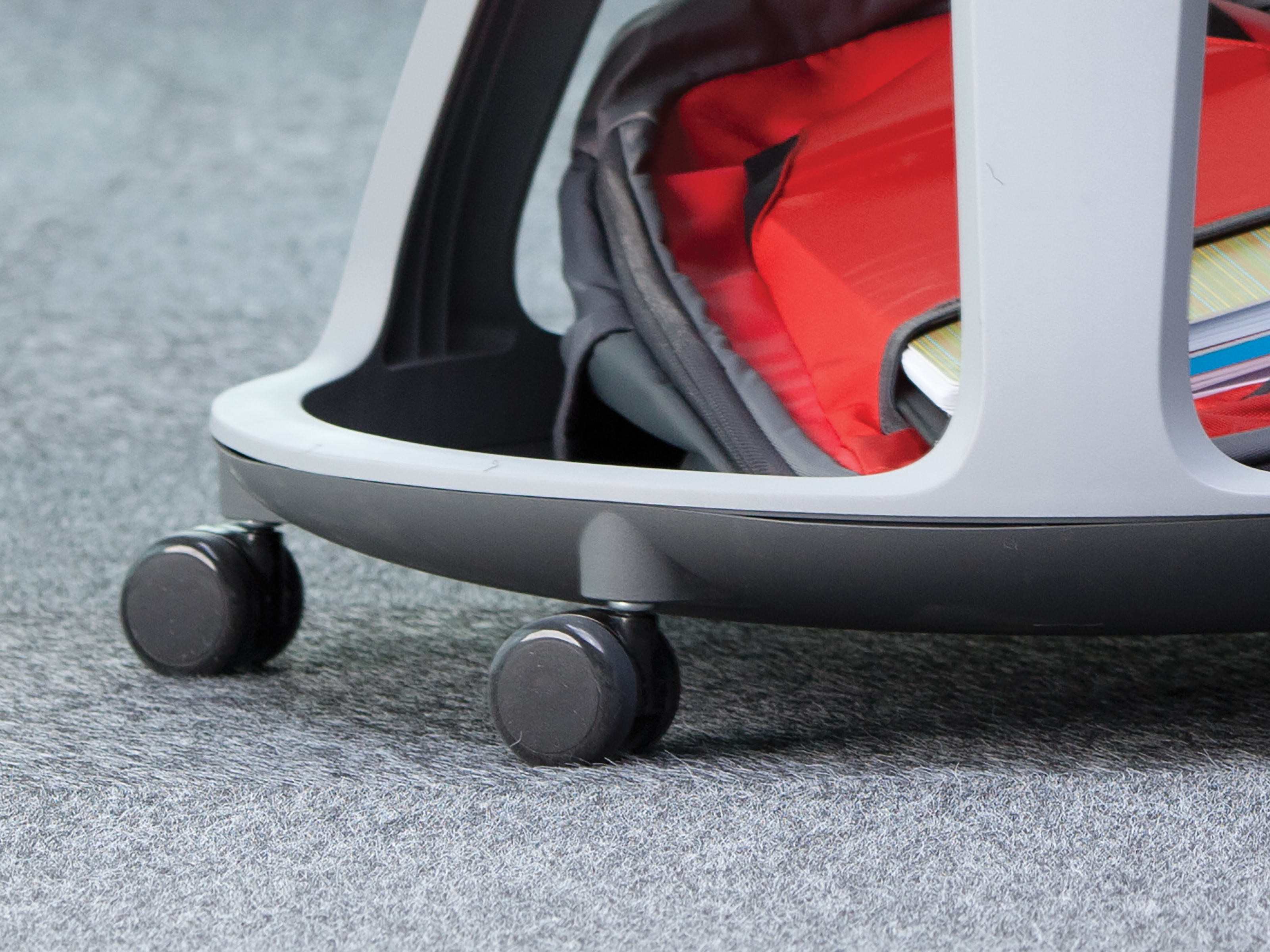 node chair with wheels