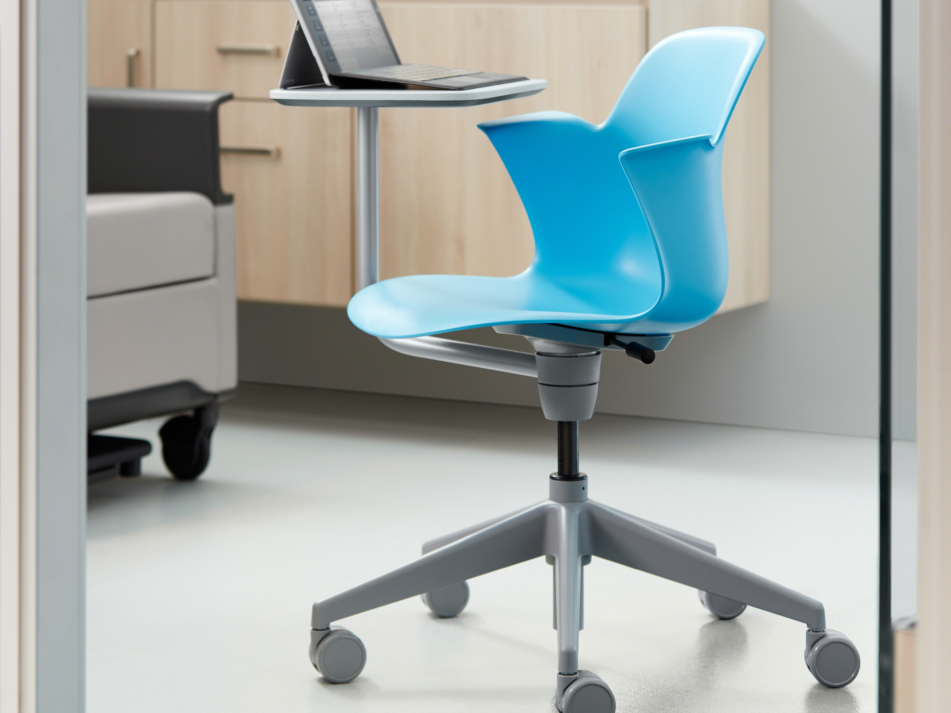 node chair with shsaresurface