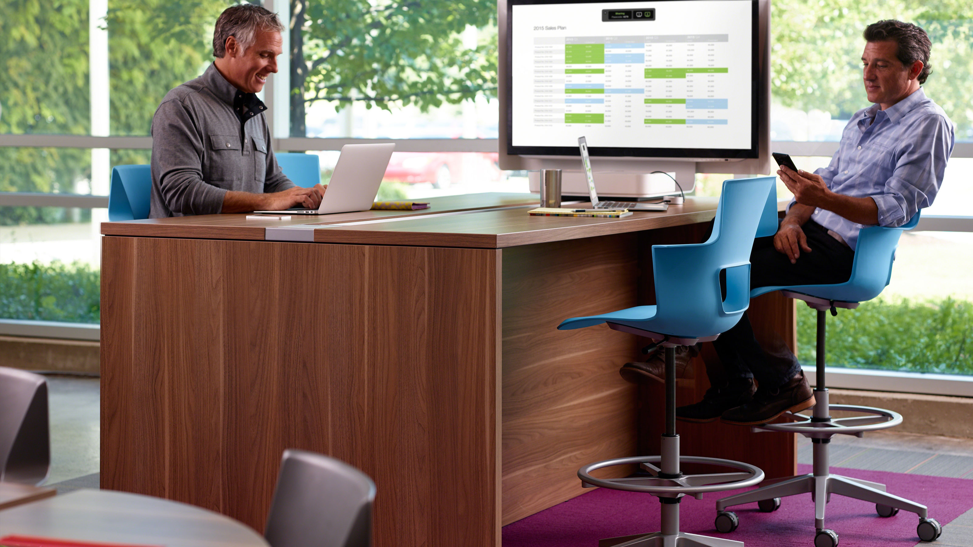 Campfire Big Table environment with Node chairs