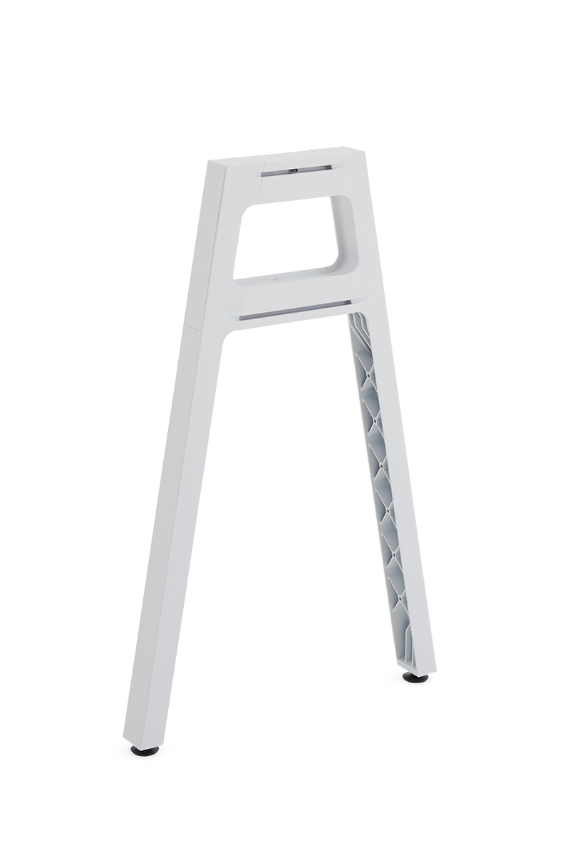 Bivi Slim Leg on white background