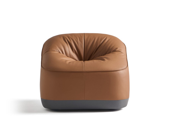 pouf chair in brown leatherCubow Lounge by Viccarbe